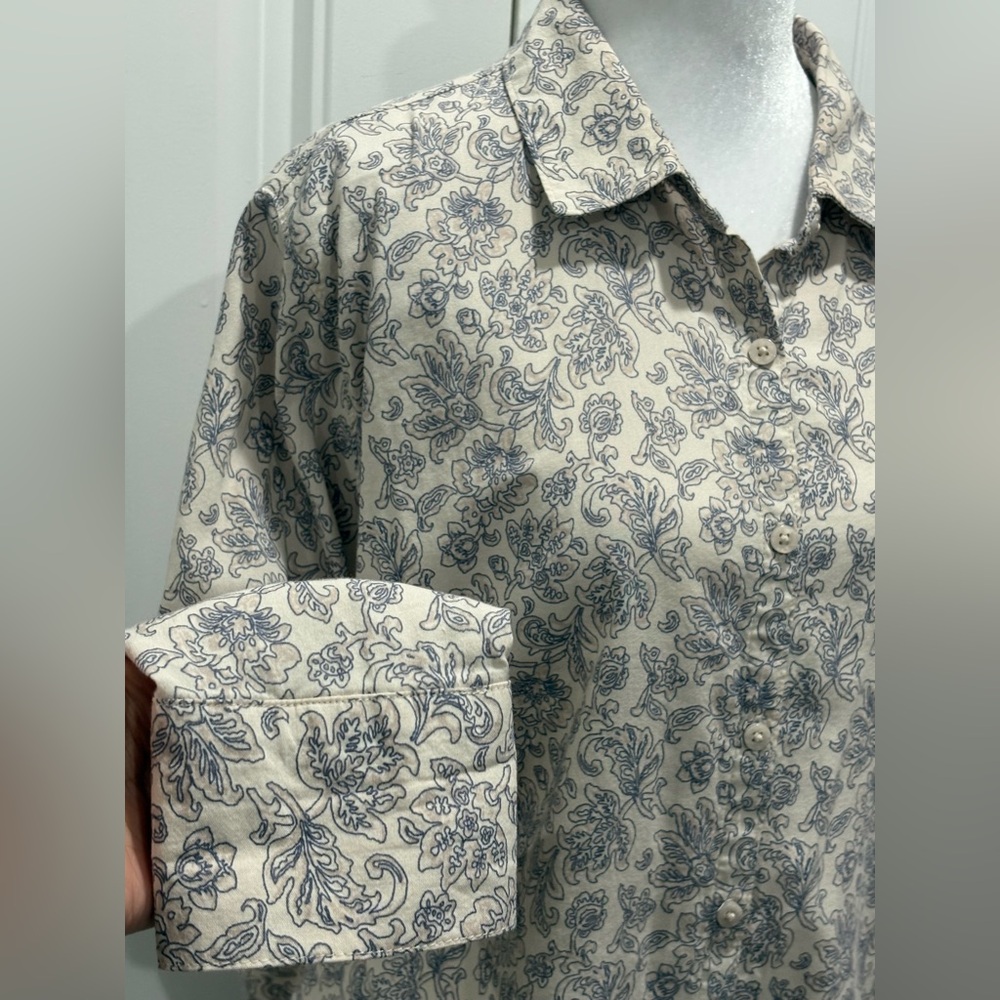 Splendid Women’s Cream Patterned Button Down Shir… - image 5